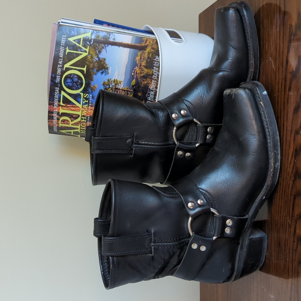 FRYE BOOTS 💚 Leather Harness style
